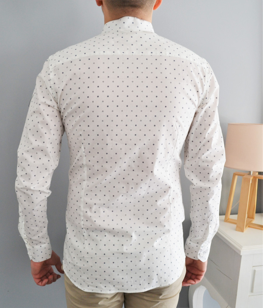 chemise homme blanche asymétrique motif petit ronds