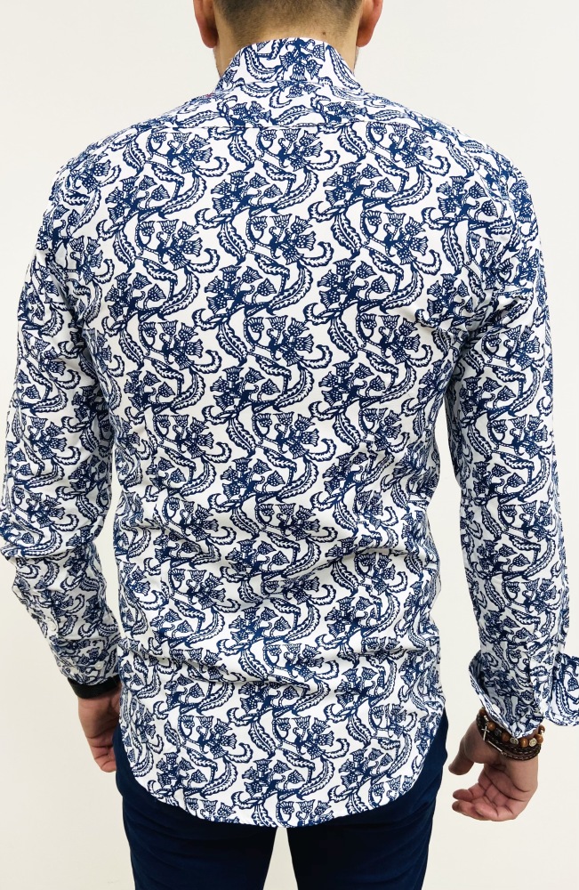 chemise homme blanche avec motifs bleu