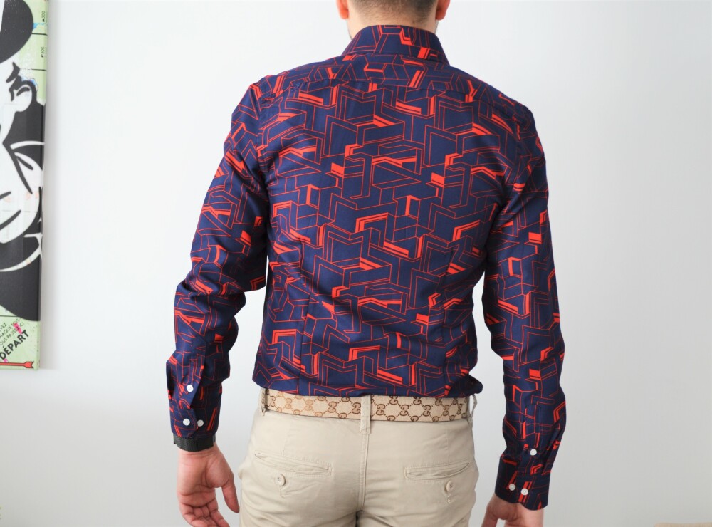 chemise homme bleu avec motifs rouge