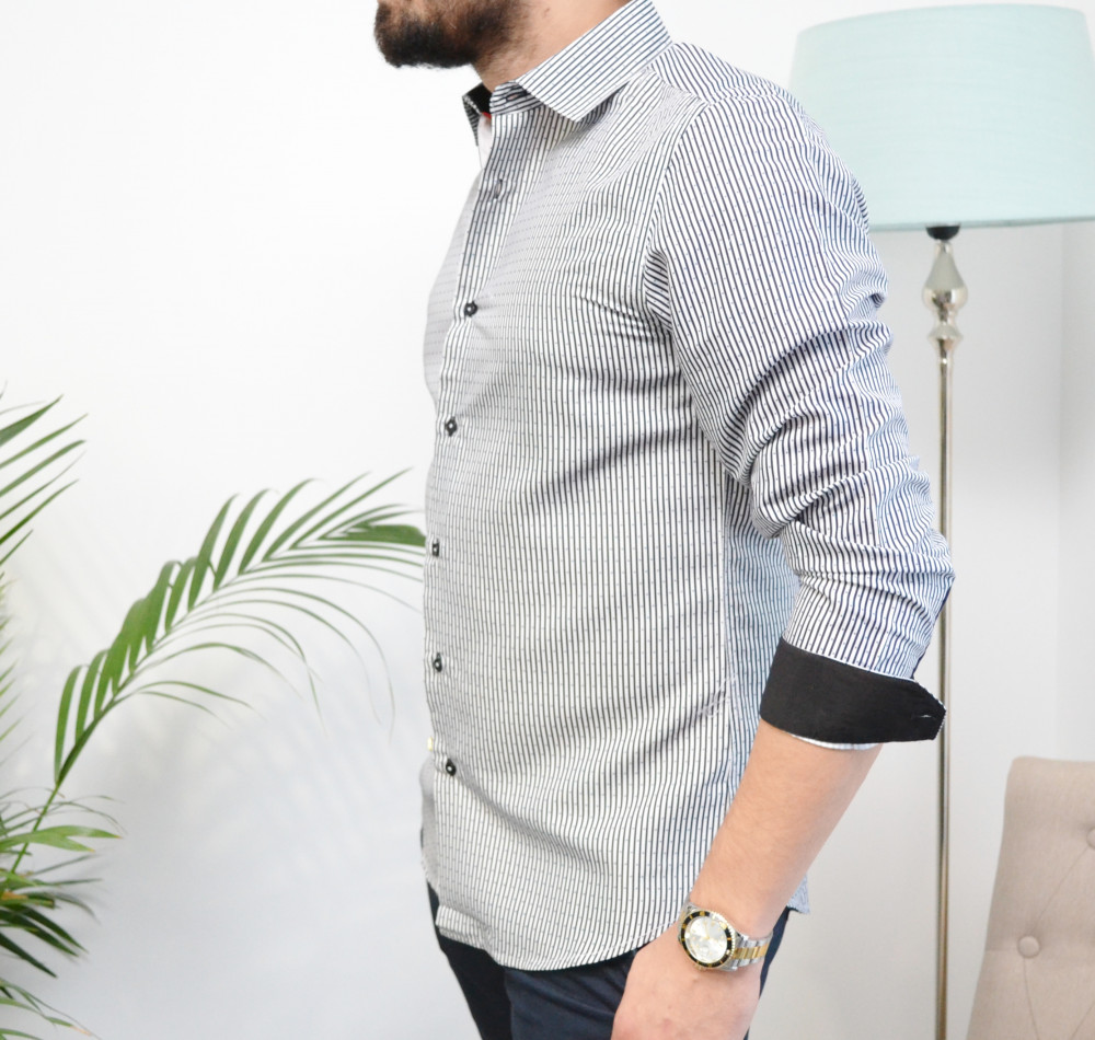 chemise homme noire à fine rayures slim fit