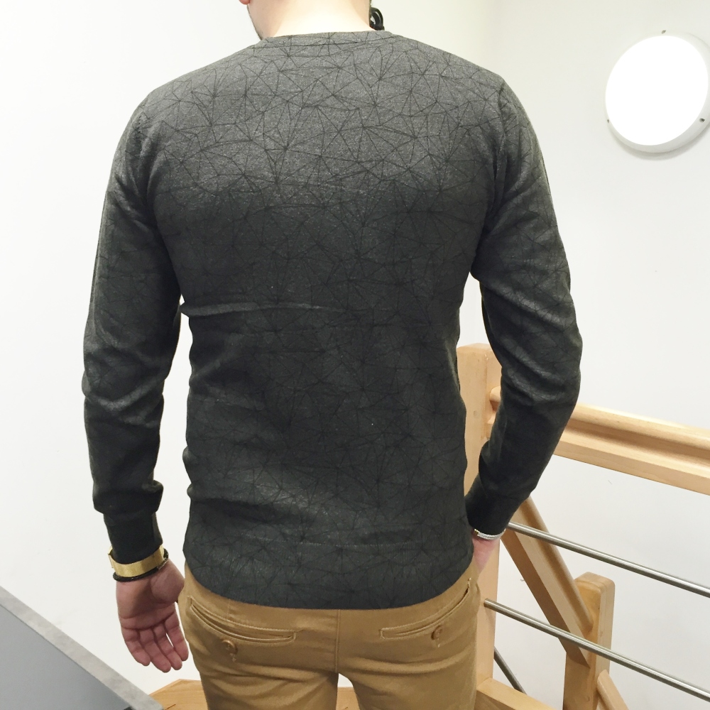 Pull homme khaki motif noir