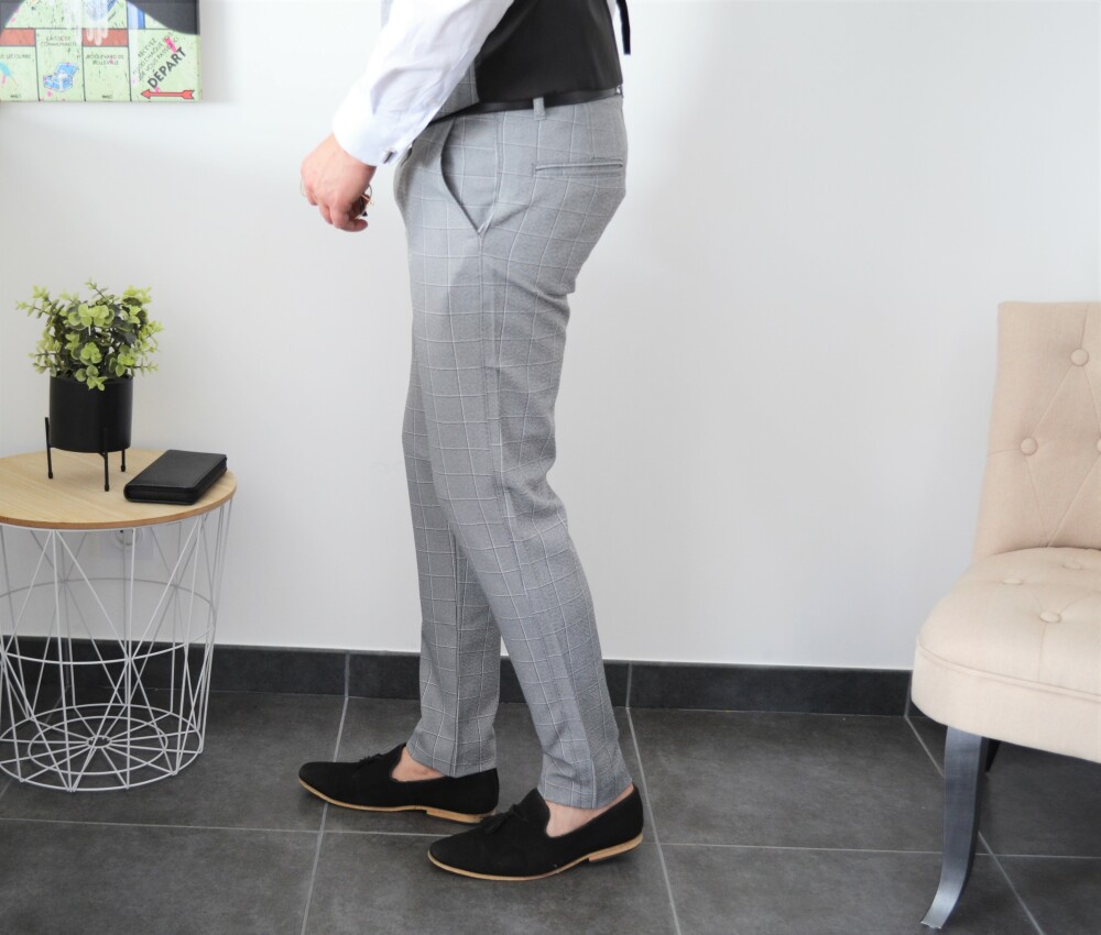 Pantalon chic slim gris à carreaux