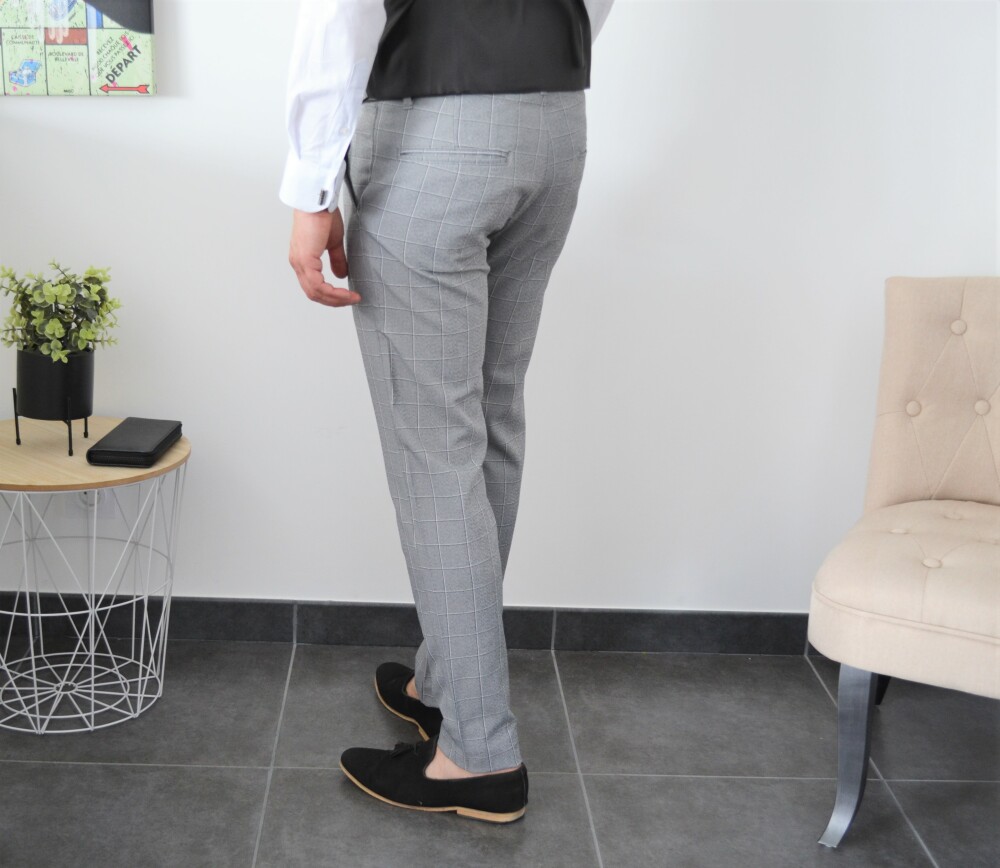 Pantalon chic slim gris à carreaux