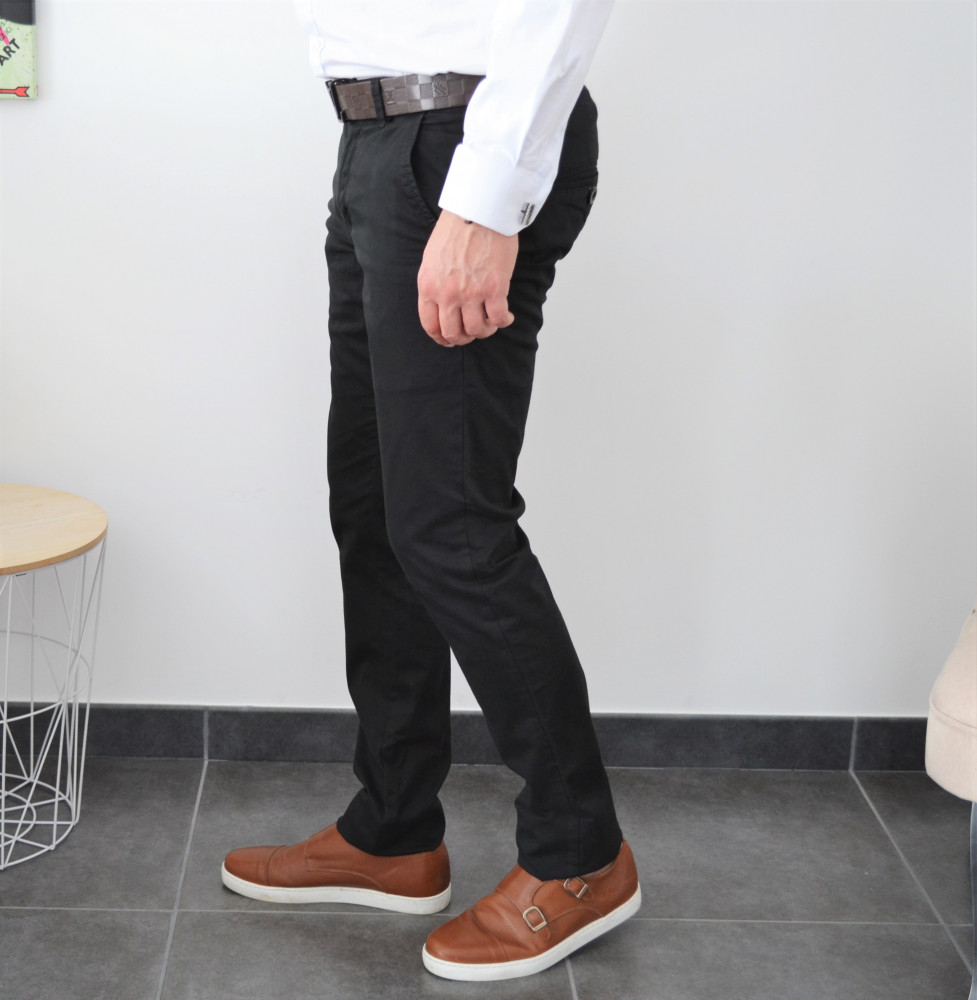 Pantalon chino noir slim