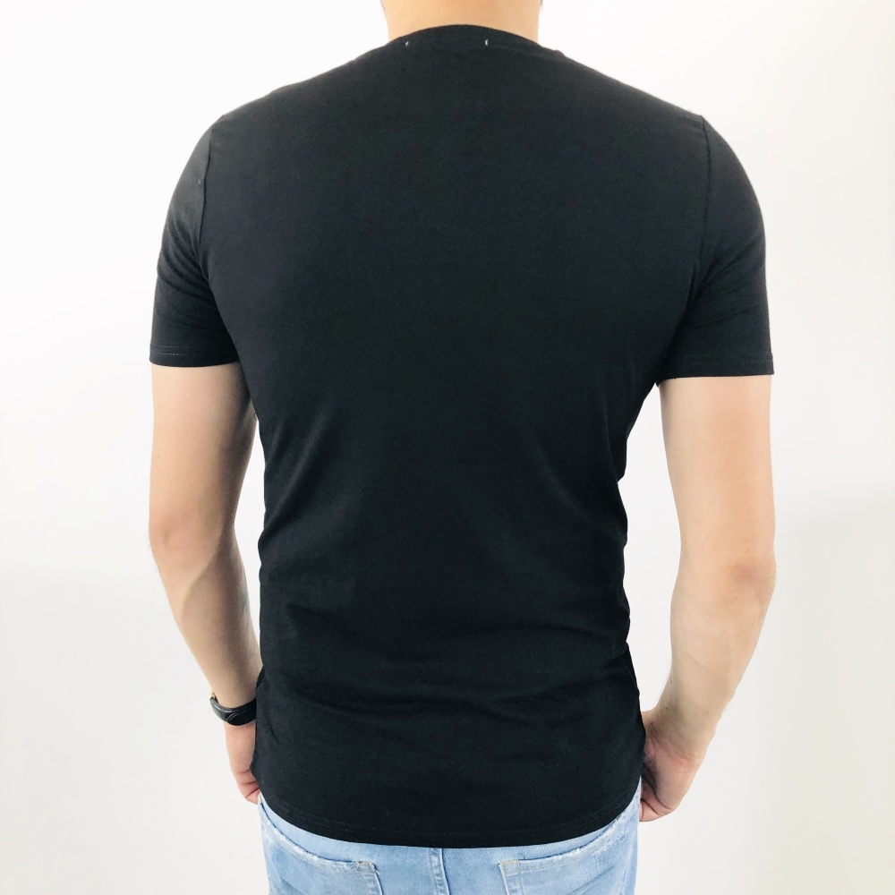 T-shirt homme fashion noir avec clous
