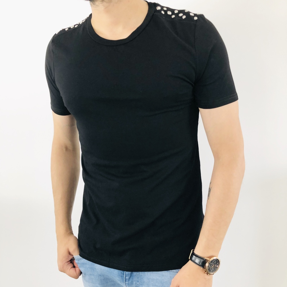 T-shirt homme fashion noir avec clous