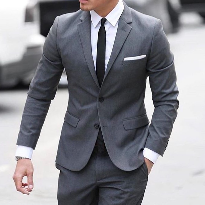 costume homme gris de couleur uni coupe cintré